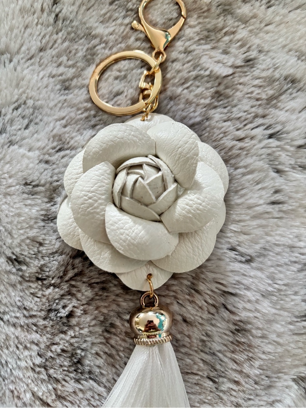 White Faux Leather Camellia Flower Tassel Keychain Bag Charm New - Picture 2 of 7